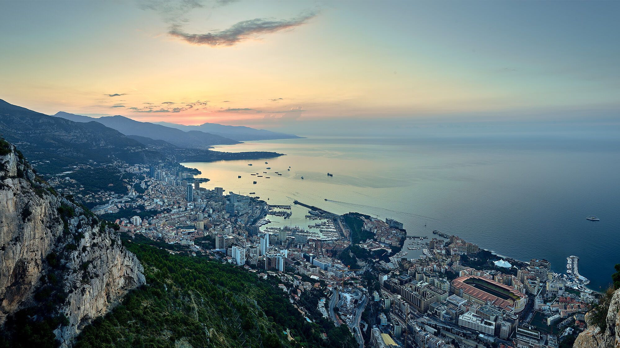Monte Carlo nga perspektiva e syrit të zogut
